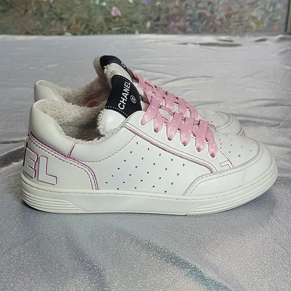 Chanel 21P Calfskin Leather White Low-top Sneakers Trainers Sz:35.5 Pink Spatter - Picture 4 of 15